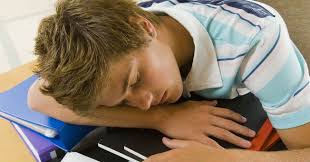 ¿Es el insomnio un problema en la adolescencia?